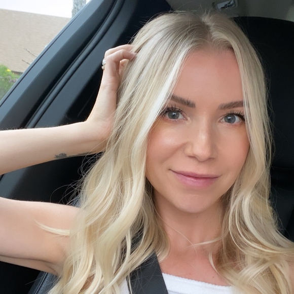 Meet your Posher, Amber - Picture 1 of 1